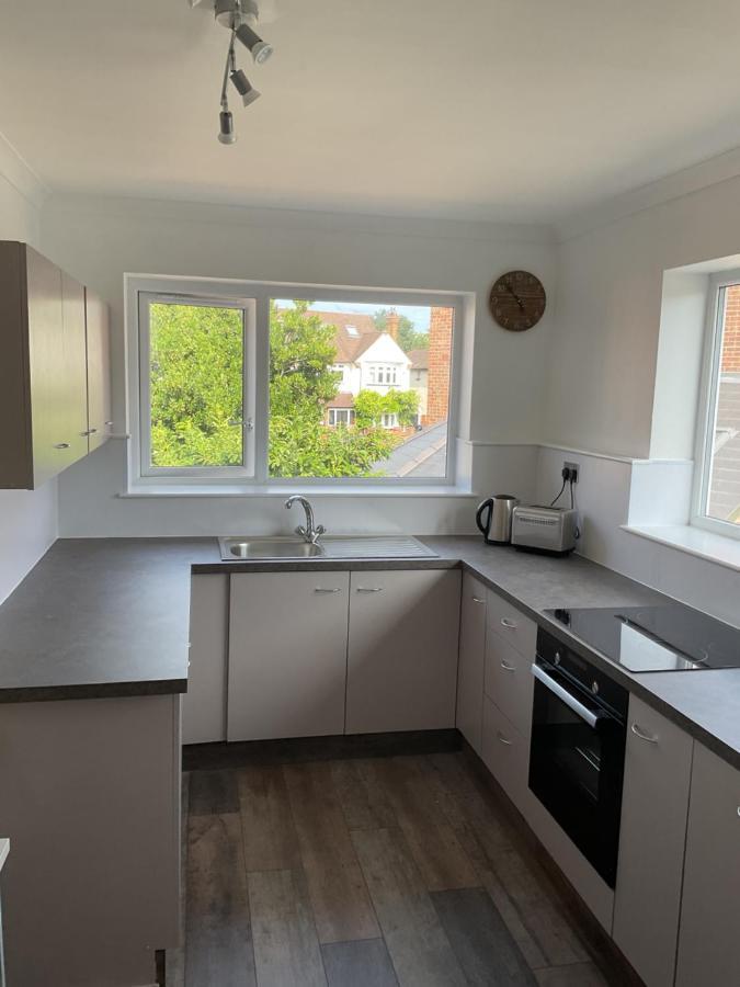Large 2-Bedroom Maisonette With Free Parking Twickenham Exterior photo